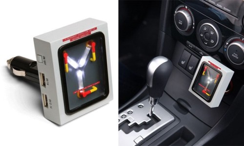 THINKGEEK 打造 《 Back to the Future 》 Flux Capacitor USB 车载充电器